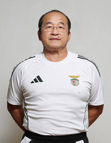 Treinador de Artes Marciais - Cláudio Fung