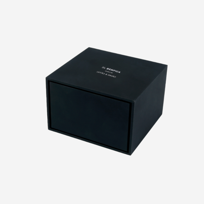 Silver statuette of the Sport Lisboa e Benfica Eagle