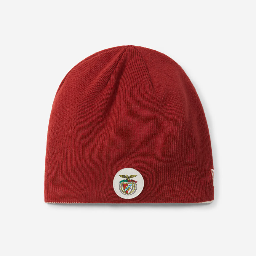 Reversible Burgundy Beanie with Vintage Benfica Emblem